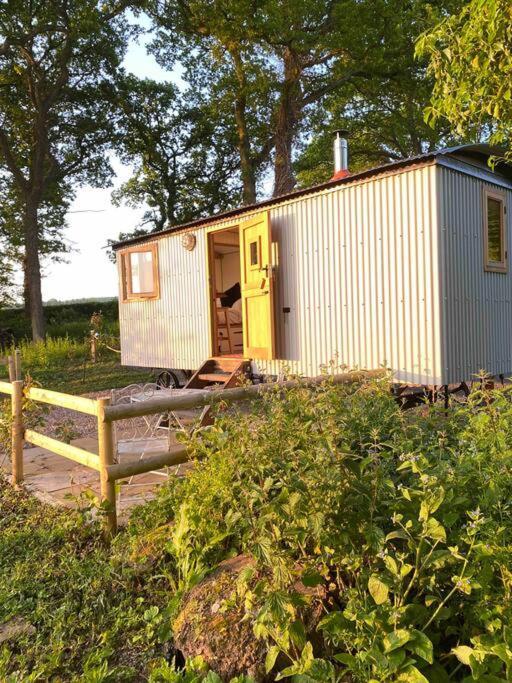 The Hereford Hut, Charming 1 Bedroom Shepherds Hut Callow Exterior photo